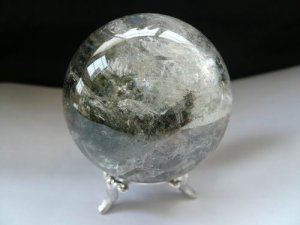 画像1: ガーデン水晶丸玉 46.8mm/ 141g　003 特価品
