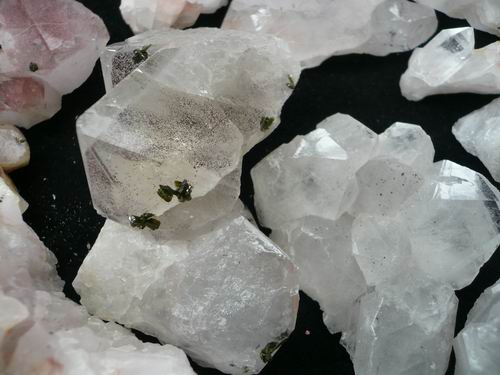 画像: 天然水晶共生石クラスタ　トルマリン、ファントム、緑廉石など共生　500g　002